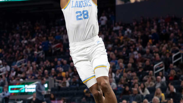 Rui in Lakers uniform